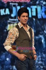 Shahrukh Khan on the sets of Imagine TV_s Zor Ka Jhatka in Yasraj Studios on 7th Feb 2011 (20).JPG